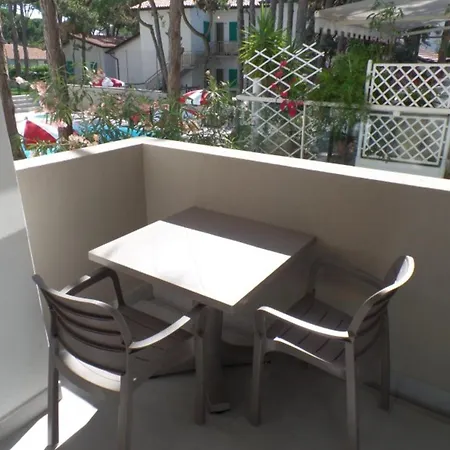And Sunny With Balcony In Bibione