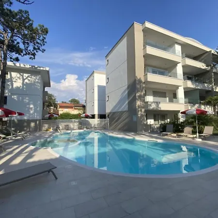 And Sunny With Balcony In *